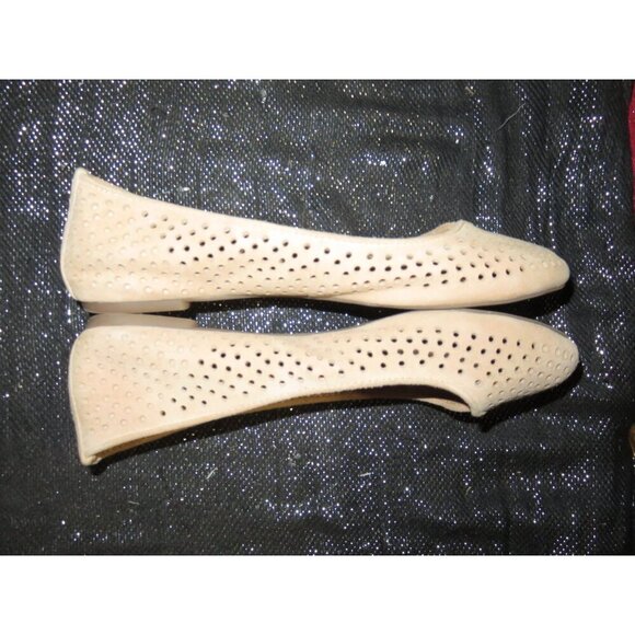 Lucky Brand 2 Pairs Enorahh Kid Suede Leather Laser Cut Ballet Flats in Tan size - Picture 5 of 13